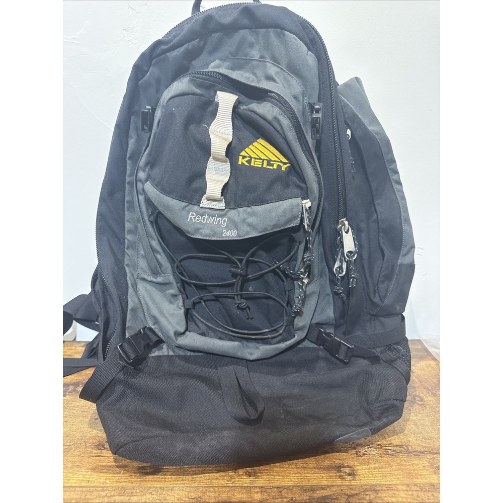 Kelty Redwing 2400 Backpack  Grey/Black Hiking Bag